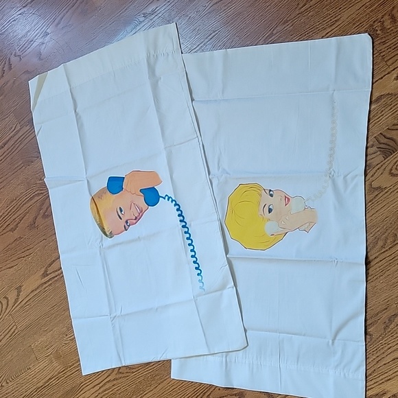 unbranded Other - Funky Retro Style His and Hers king size pillowcase set